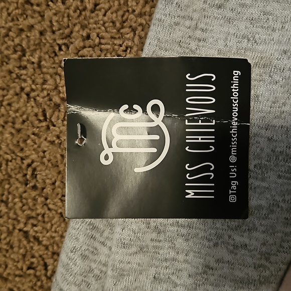 NWT long sleeve top size L - Picture 4 of 4